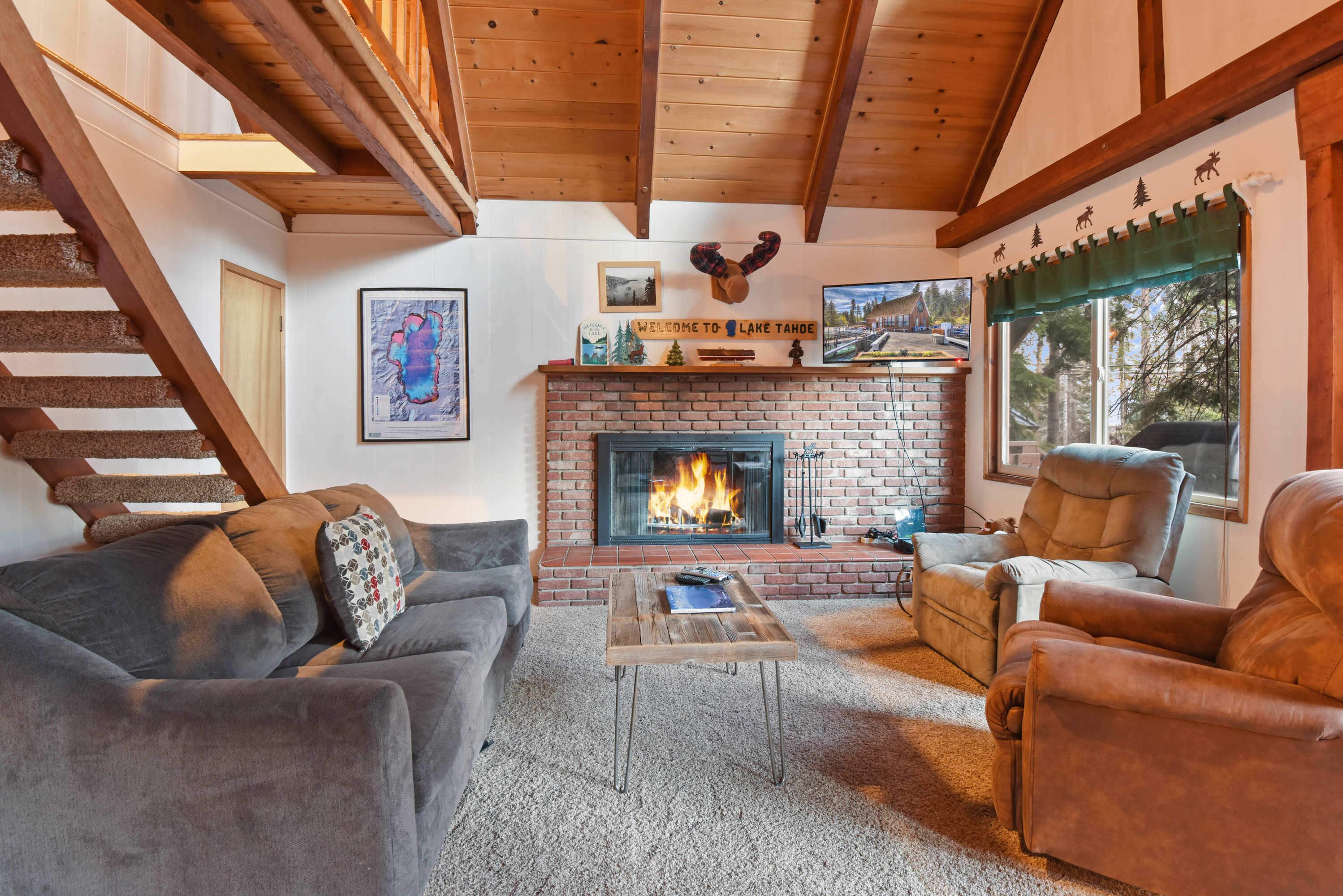 Moose Cabin in Carnelian Bay | Private BBQ on Deck | Near Kings Beach!