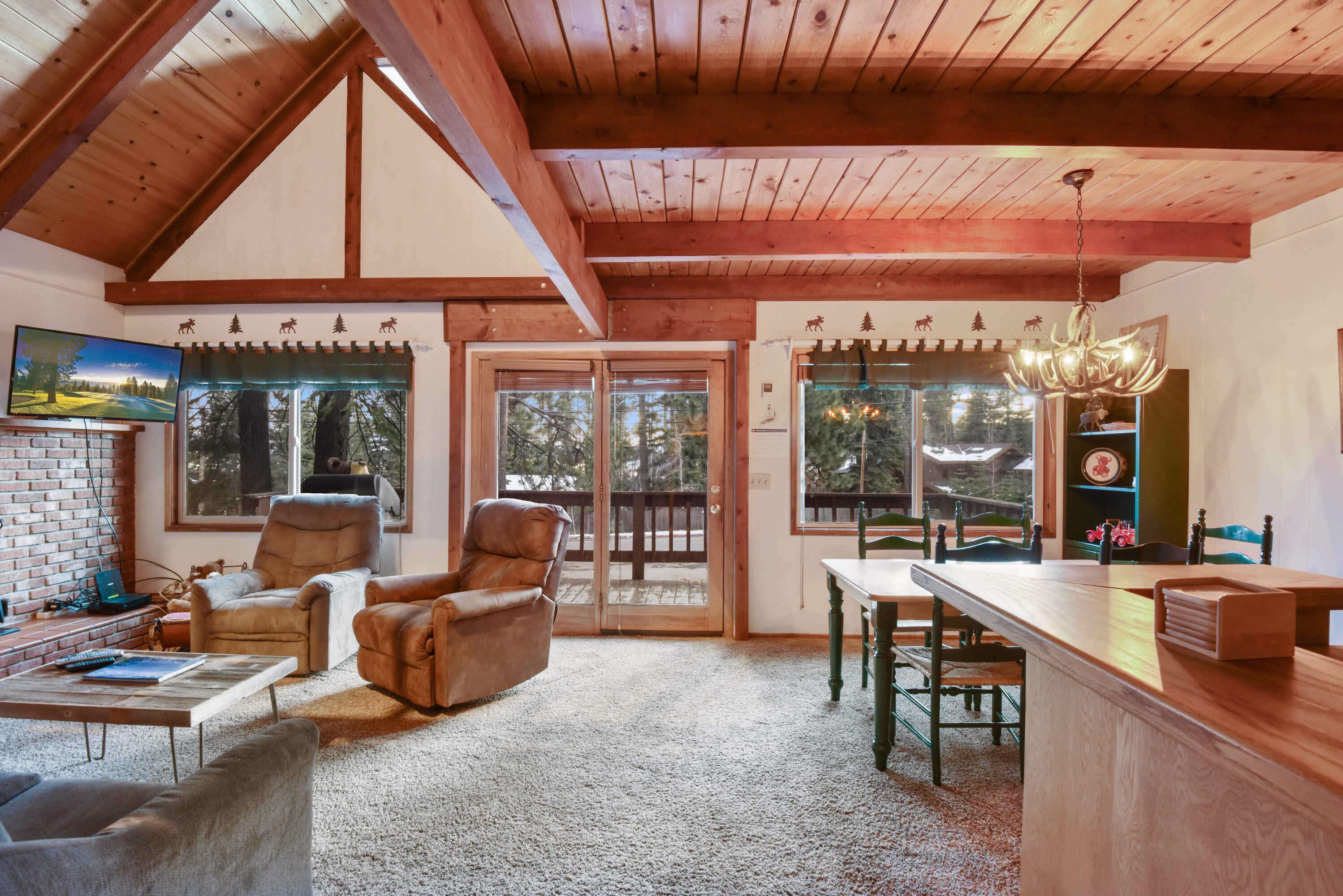 Moose Cabin in Carnelian Bay | Private BBQ on Deck | Near Kings Beach!