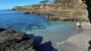 Una playa cerca