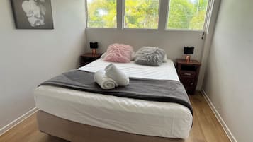 3 bedrooms, iron/ironing board, free WiFi, bed sheets