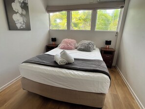 3 habitaciones, tabla de planchar con plancha y wifi gratis 