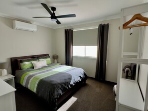 2 bedrooms, iron/ironing board, travel crib, free WiFi - Unit A, Kulin Erindale Units (Kulin)