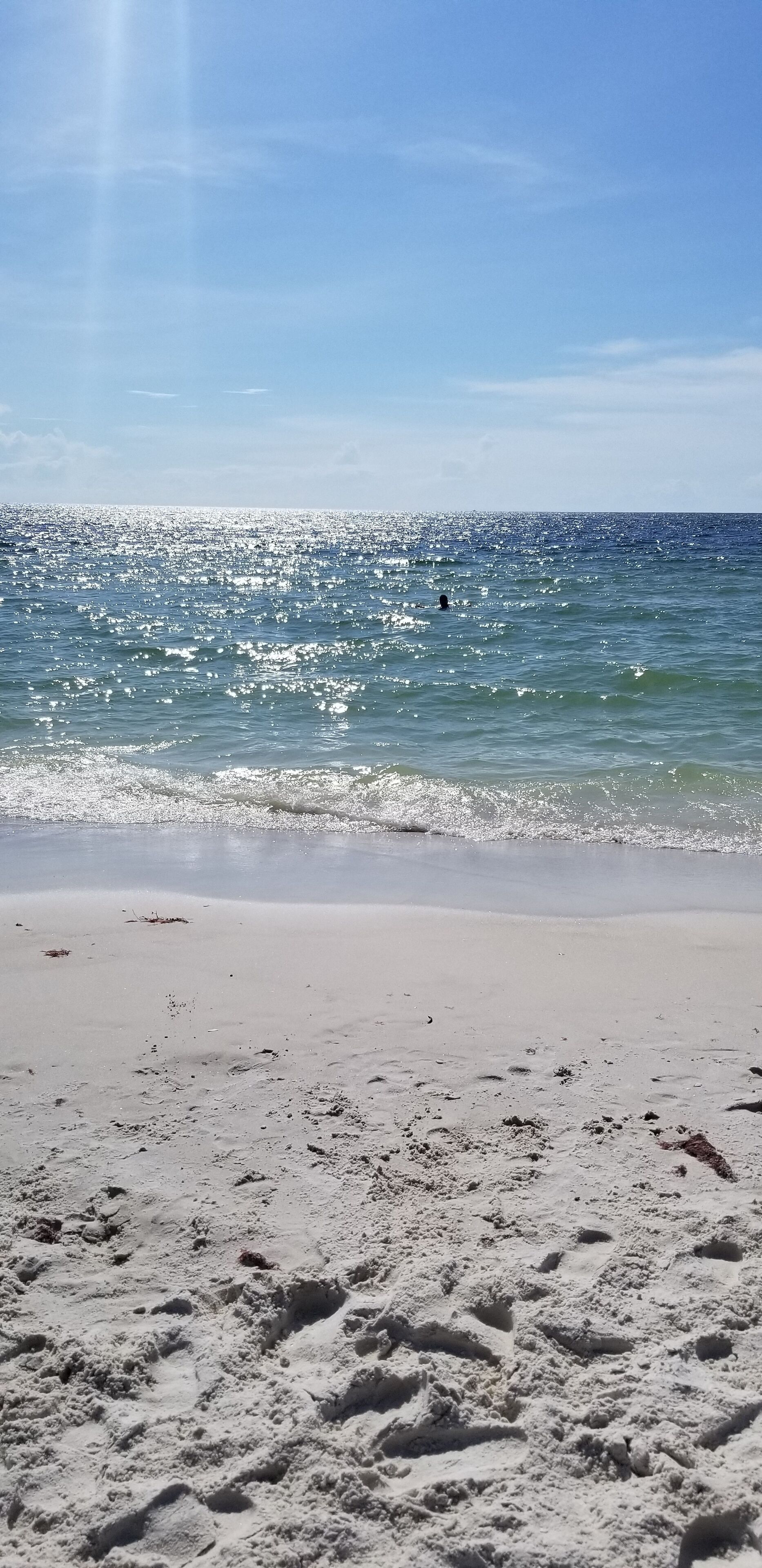 Beach nearby, sun-loungers, beach towels
