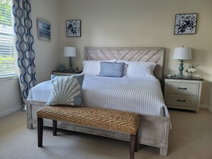 3 bedrooms, desk, iron/ironing board, travel crib