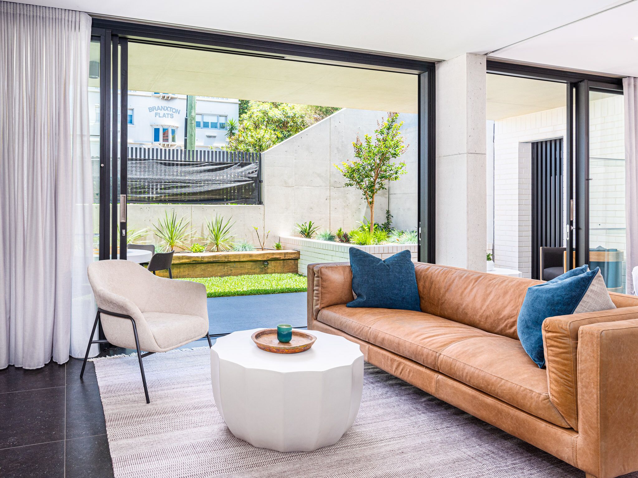 The Arden 1 Coogee. New Spacious Garden Apartment, Moments to Beach