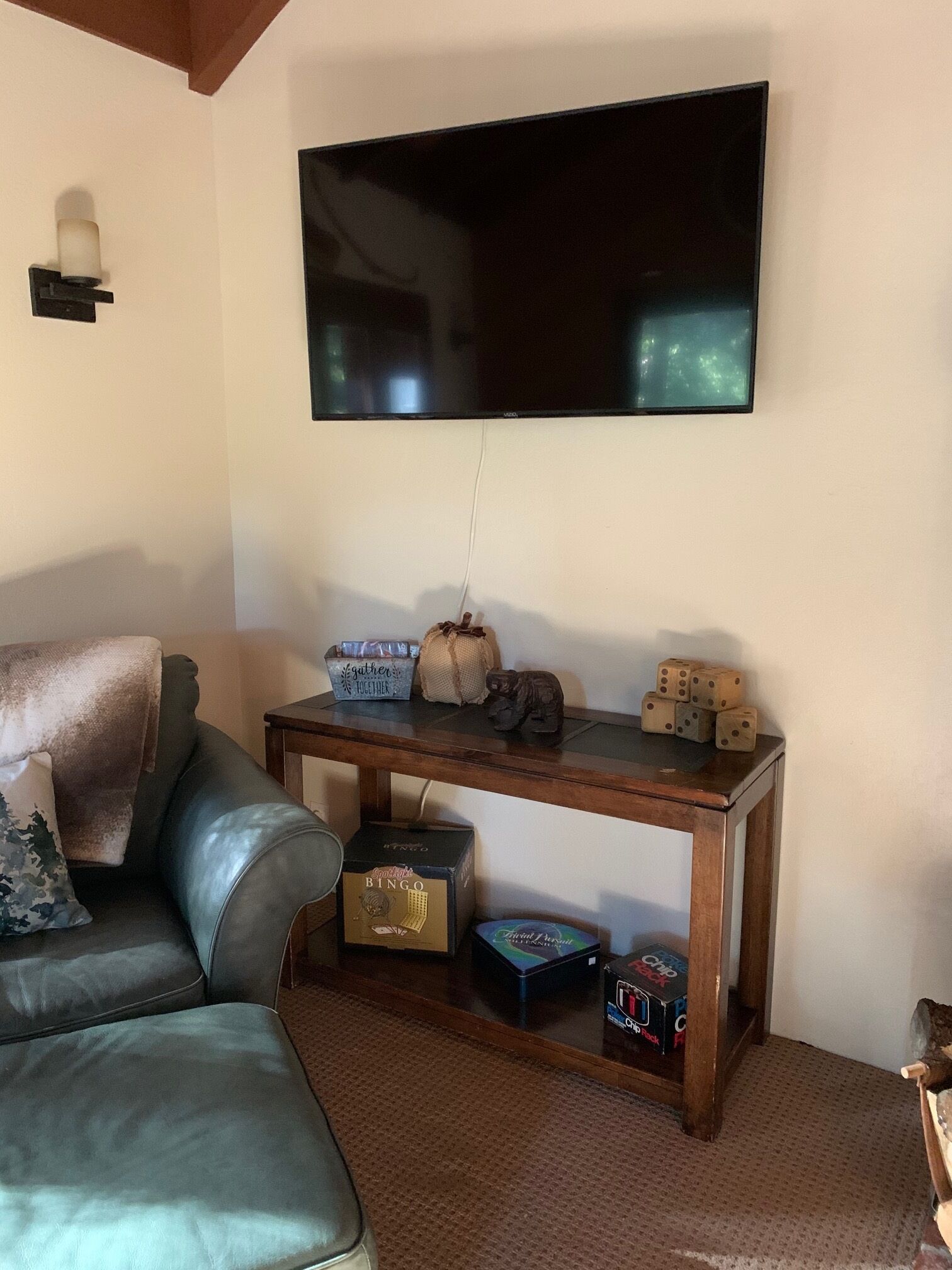 Redwood Retreat - Family Friendly, Close to Year Around Outdoor Activities