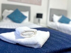 3 bedrooms, iron/ironing board, bed sheets