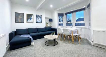 Jess View - This beautiful 3-bedroom apartment is an upper flat, with its own private entrance