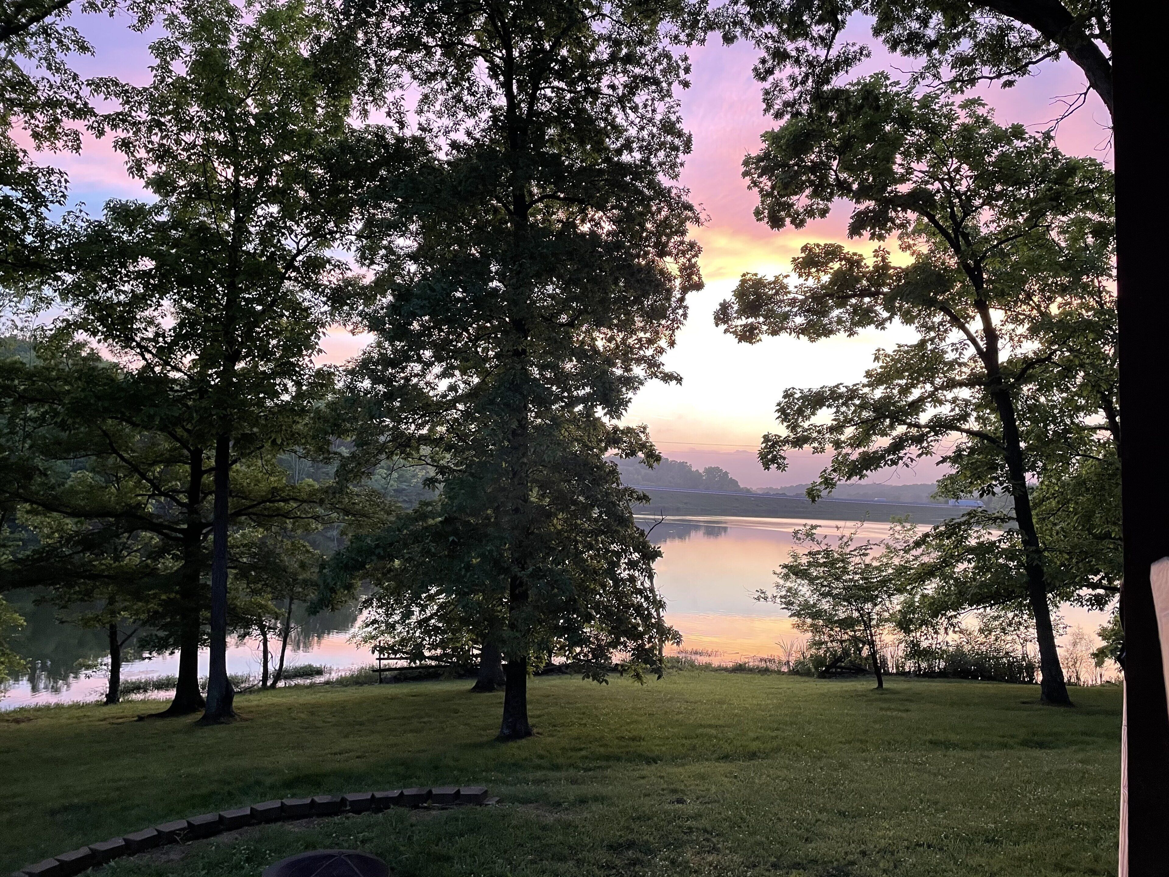 Lakehouse w/Hot tub near Ark Encounter 