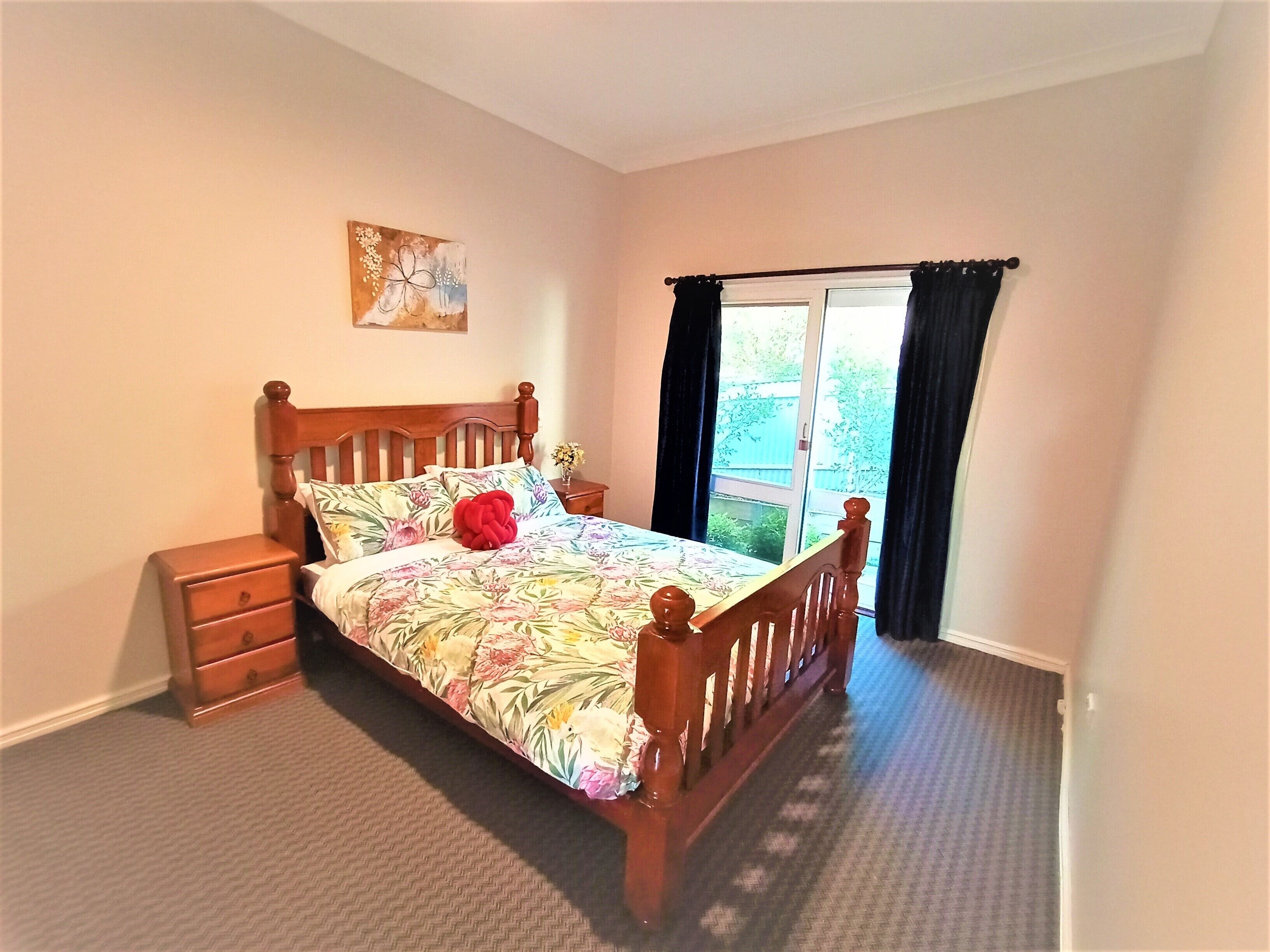 4 Schlafzimmer, Bügeleisen/Bügelbrett, WLAN, Bettwäsche