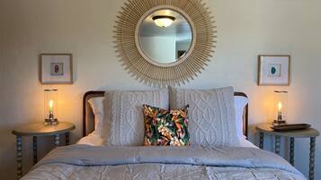 4 bedrooms, desk, iron/ironing board, free WiFi