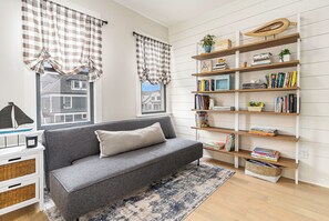 Smart TV, libros, estéreo y impresora