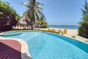 Pool - Spacious Villa on the Beach in Quiet North Placencia Village (Placencia)