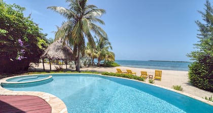 Spacious Villa on the Beach in Quiet North Placencia Village