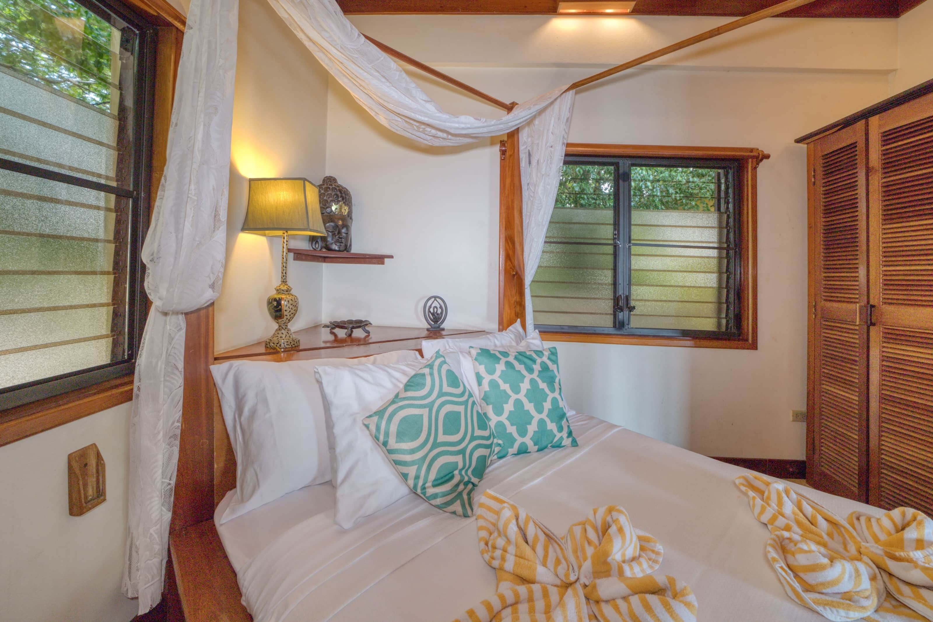 4 bedrooms, WiFi, bed sheets