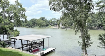 Lakefront Escape / Fishing / Kayaks / Fast WiFi