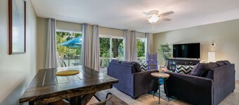 River View Staycation / FastWiFi / Firepit / ZDT Park