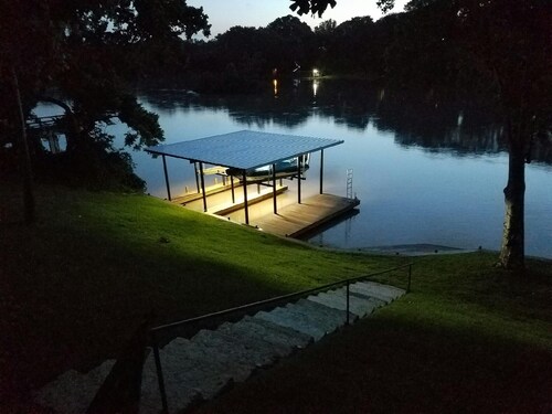 Lakefront Escape / Fishing / Kayaks / Fast WiFi