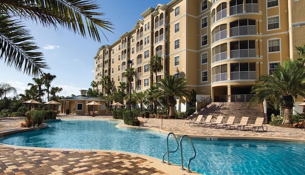 Ulkouima-allas, lämmitetty uima-allas