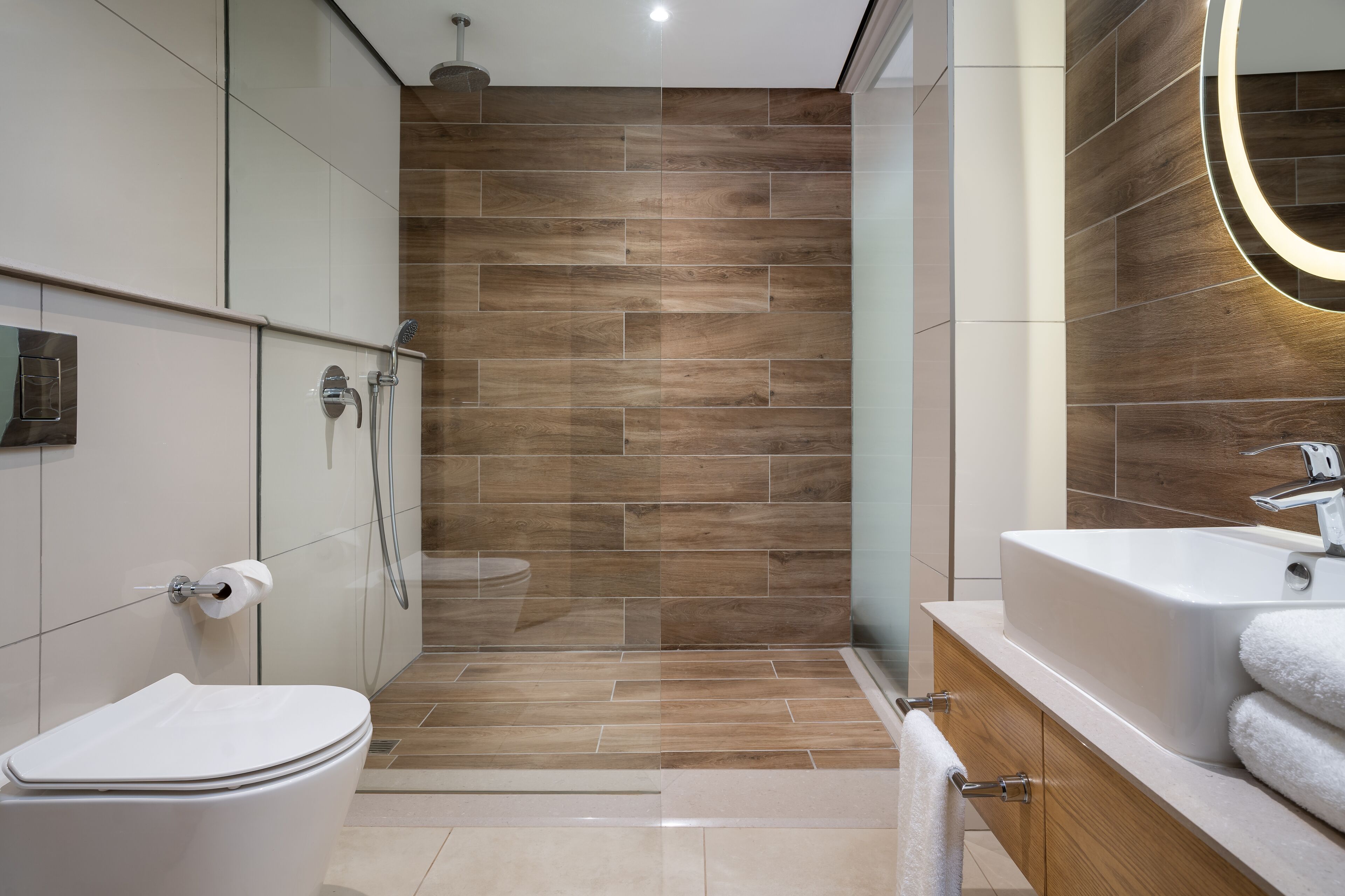 superior double room | interior detail