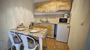 Chambre, 1 chambre, balcon, vue montagne | Cuisine privée