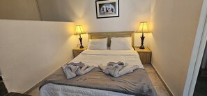 Zimmer, 1 Schlafzimmer, Balkon, Bergblick | 1 Schlafzimmer