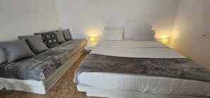 Zimmer, 1 Schlafzimmer, Balkon, Bergblick | 1 Schlafzimmer