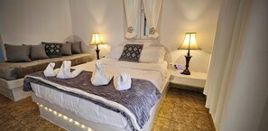 Shared Dormitory, 1 Bedroom, Balcony, Garden View | 1 bedroom, iron/ironing board, free WiFi, bed sheets - Room in Studio - Pleasure Studios1 Person 3 (Santorini)