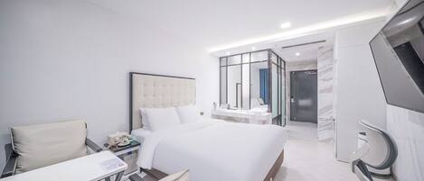 Superior Double Room (Breakfast for 2) | Individually decorated, individually furnished, blackout drapes