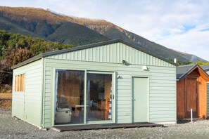 Exterior - Stargazer's Cabin (Saint Arnaud)
