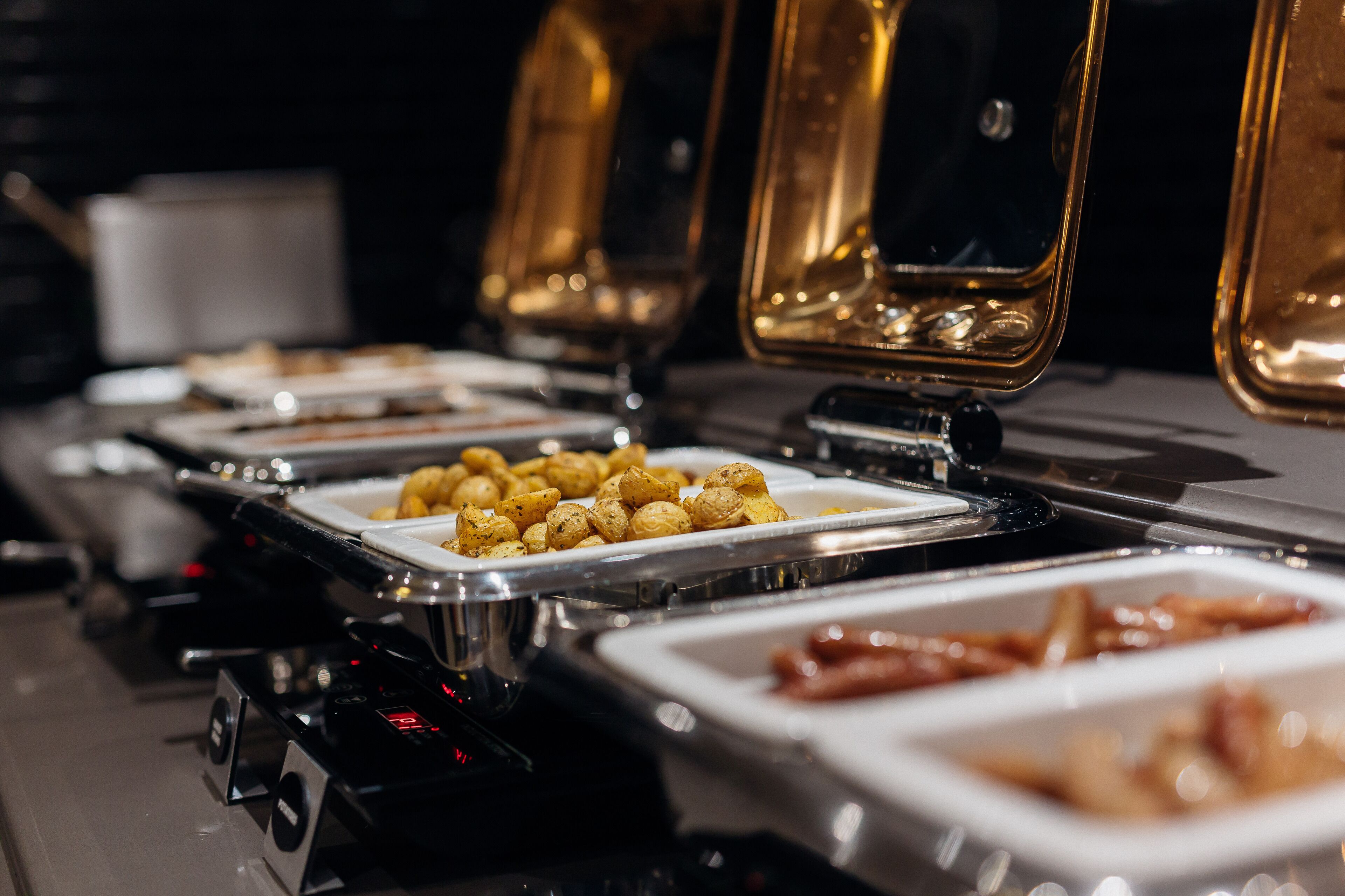 daily english breakfast (zar 215 per person)