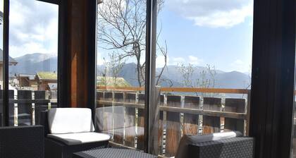 Sonniges Chalet 3 Zimmer, großer Garten, Garage, moderne Küche, nah am Zentrum in Font-Romeu