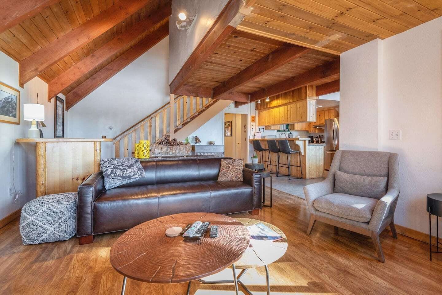 Télévision, cheminée, Netflix, Hulu