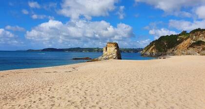 Spacious Flat A Few Mins Walk to Carlyon Bay Beach