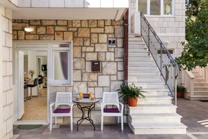 Estúdio (Superior Studio) | Fachada