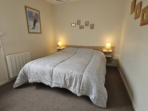 2 bedrooms
