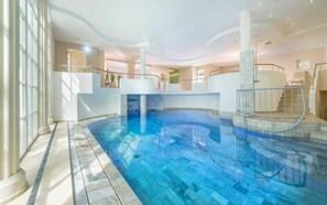 Innenpool, beheizter Pool