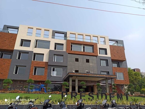 Front of property - Hotel President (Ujjain)