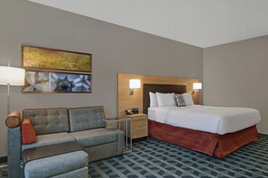 Estudio, 1 cama King size y sofá cama | Espacio para trabajar con laptop y cortinas blackout 