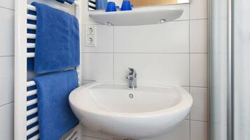 Haartrockner, Seife, Toilettenpapier