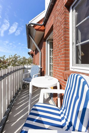 Property grounds - Double room non-smoking category I - Double room in the Hotel-Pension (Esens)