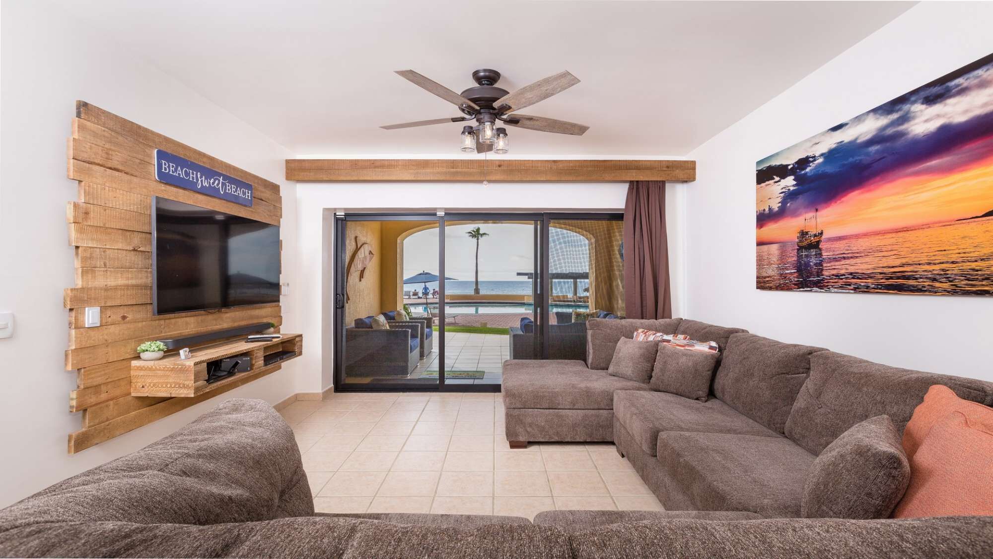 Fernseher, Musikbibliothek, Stereoanlage