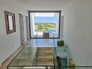 Interior - Luxurious Frontline Golf Villa with infinity pool and sea-view (Estepona)