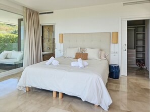 4 chambres, fer et planche à repasser, Wi-Fi gratuit