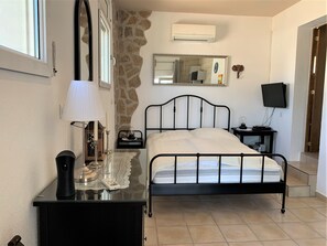 3 bedrooms, iron/ironing board, free WiFi