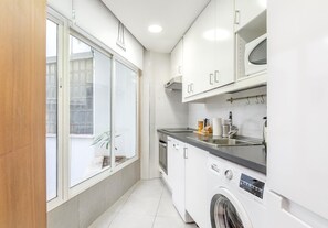 Mikrowelle, Ofen, Herdplatte, Geschirrspüler