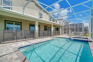 Villa (Multiple Bedrooms) | Property amenity