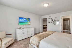 5 bedrooms, laptop workspace, free WiFi