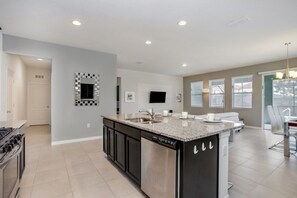 Villa (5 Bedrooms) | Property amenity