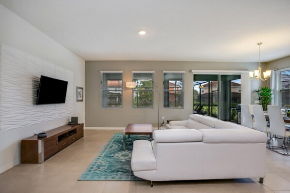 Villa (5 Bedrooms) | Property amenity